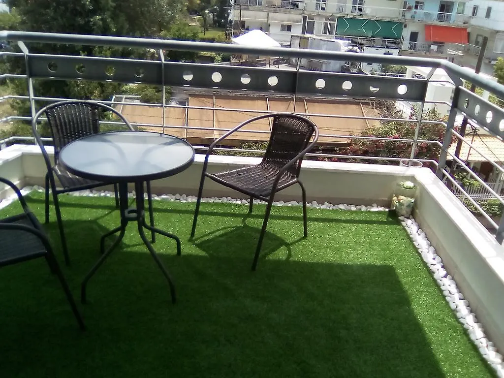 Peraía Sunny Apartments יוון