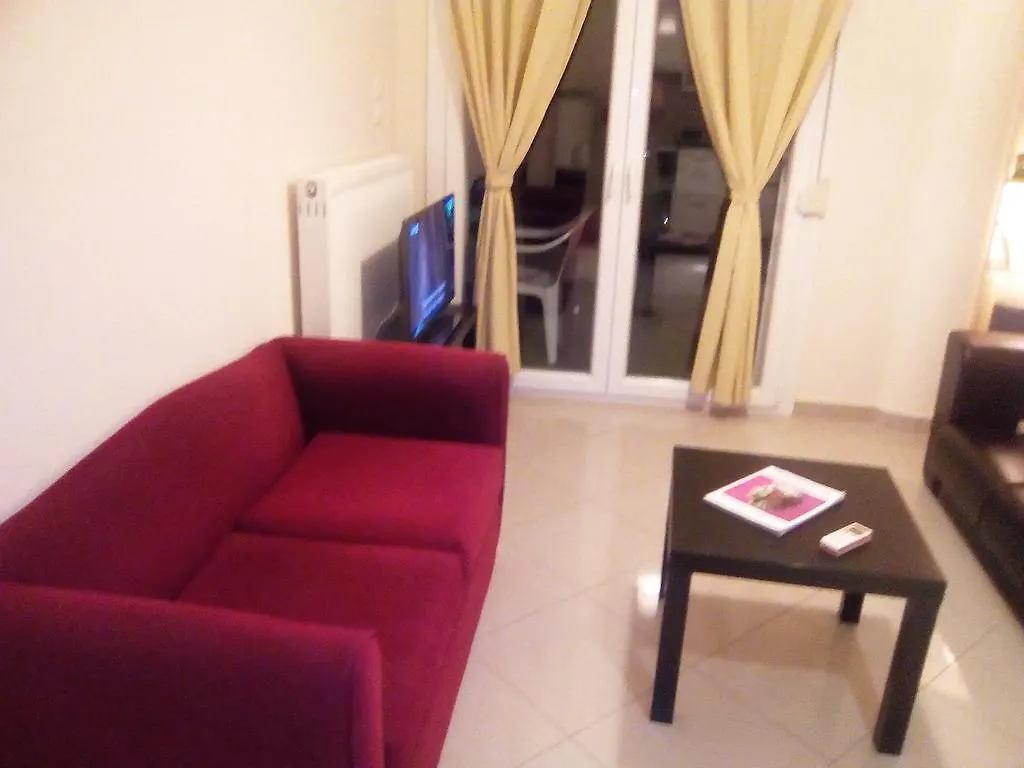 Peraía Sunny Apartments יוון