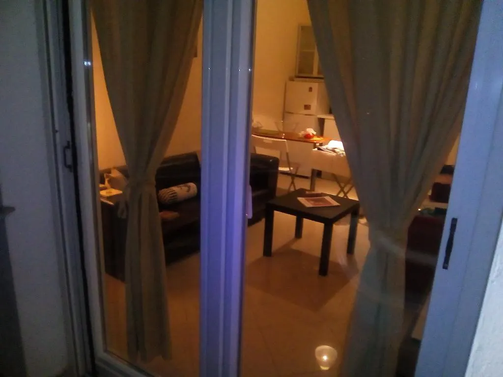 Peraía Sunny Apartments 0*,  יוון